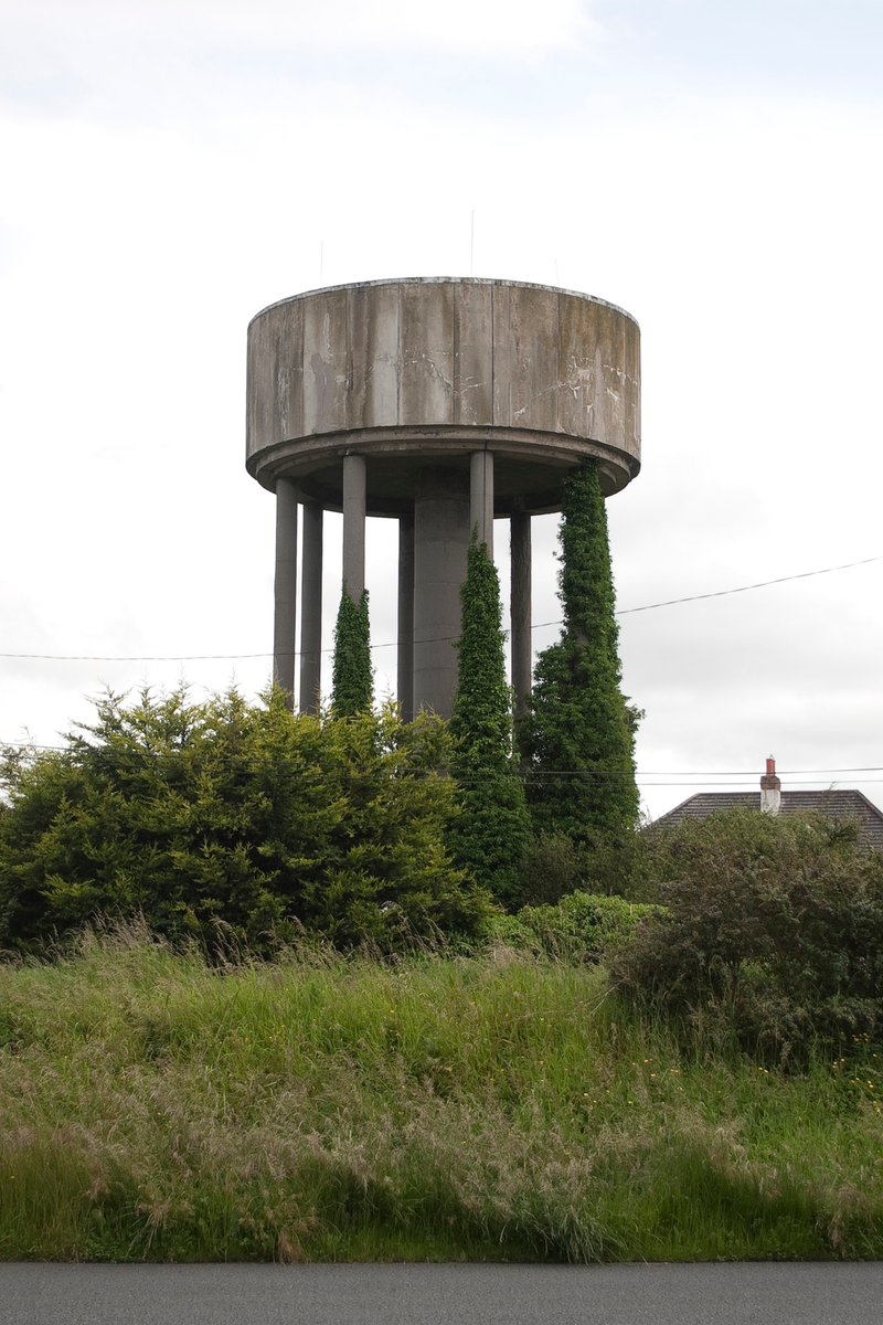 Illustration for article titled Ireland Has Some Awesome-Looking Water Towers